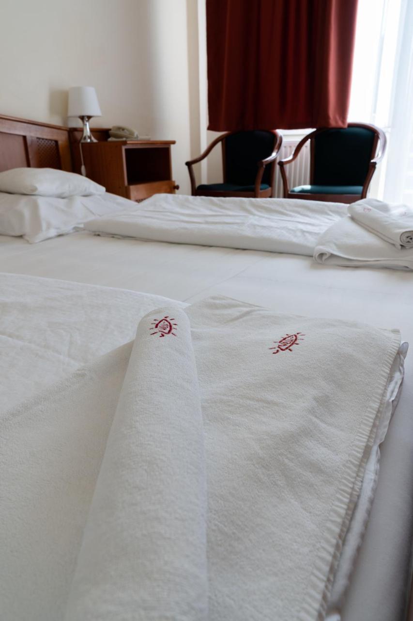 Well Hotel Harkány Extérieur photo